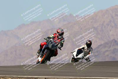 media/Oct-03-2022-Moto Forza (Mon) [[5f077a3730]]/Intermediate Group/Session 4 (Turn 9)/